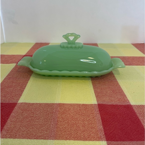 💚 Jadeite Butter Dish 💚 - Picture 1 of 4